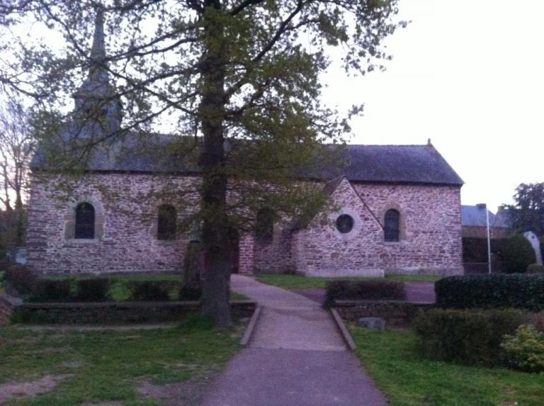 Broceliande-Sept2016-Eglise-Graal